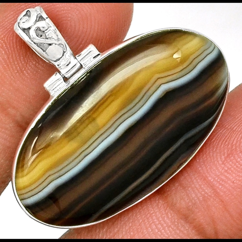 New-Black Botswana Agate Set in Silver - Picture 1 of 1